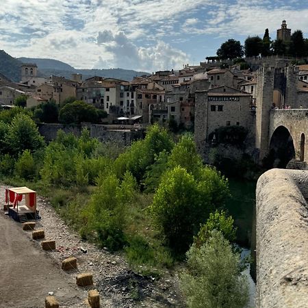 Besalu Pont Vell Apartment Exterior foto