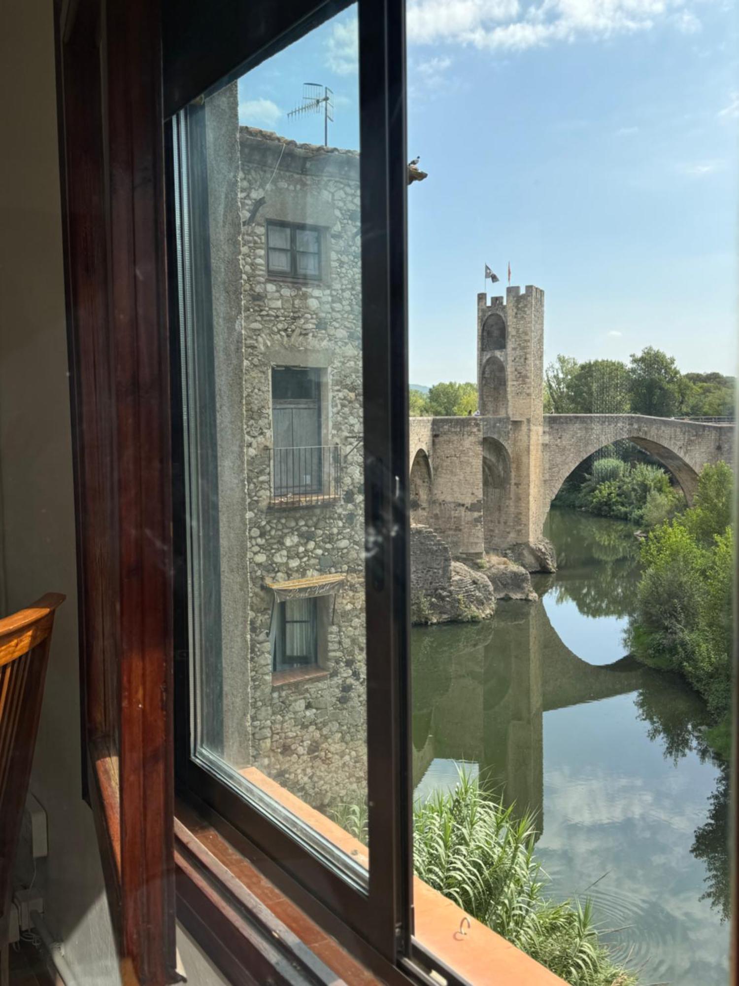 Besalu Pont Vell Apartment Exterior foto
